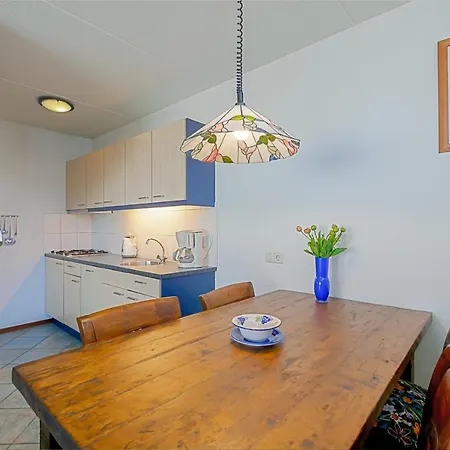 Guja - Aan Zee Holiday home *